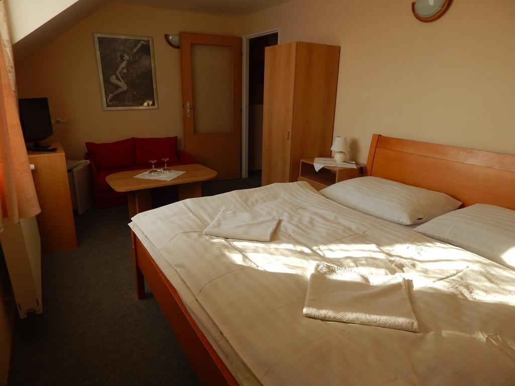 Penzion U Kasnych Mníšek pod Brdy Exterior foto